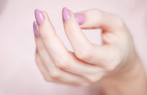 爪の白い点の意味 幸運の種類は指で違う 理由を体験談と共に解説
